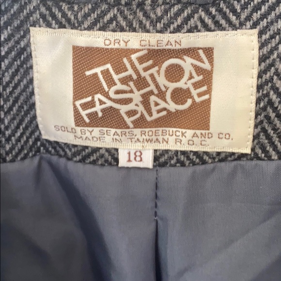 Used blazer - Picture 2 of 7